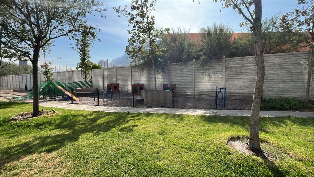 pet park